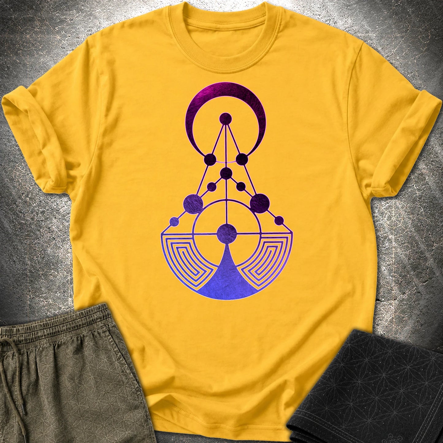 Crop Circle Antenna T-Shirt - Crop Circle Antenna T-Shirt - Daisy