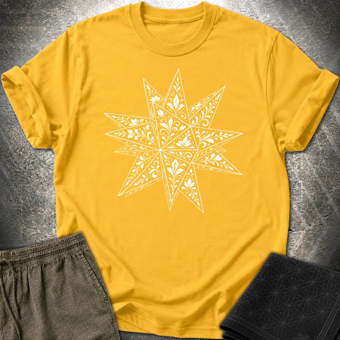 White Floral Stellated Dodecahedron T-Shirt - White Floral Stellated Dodecahedron T-Shirt - Daisy