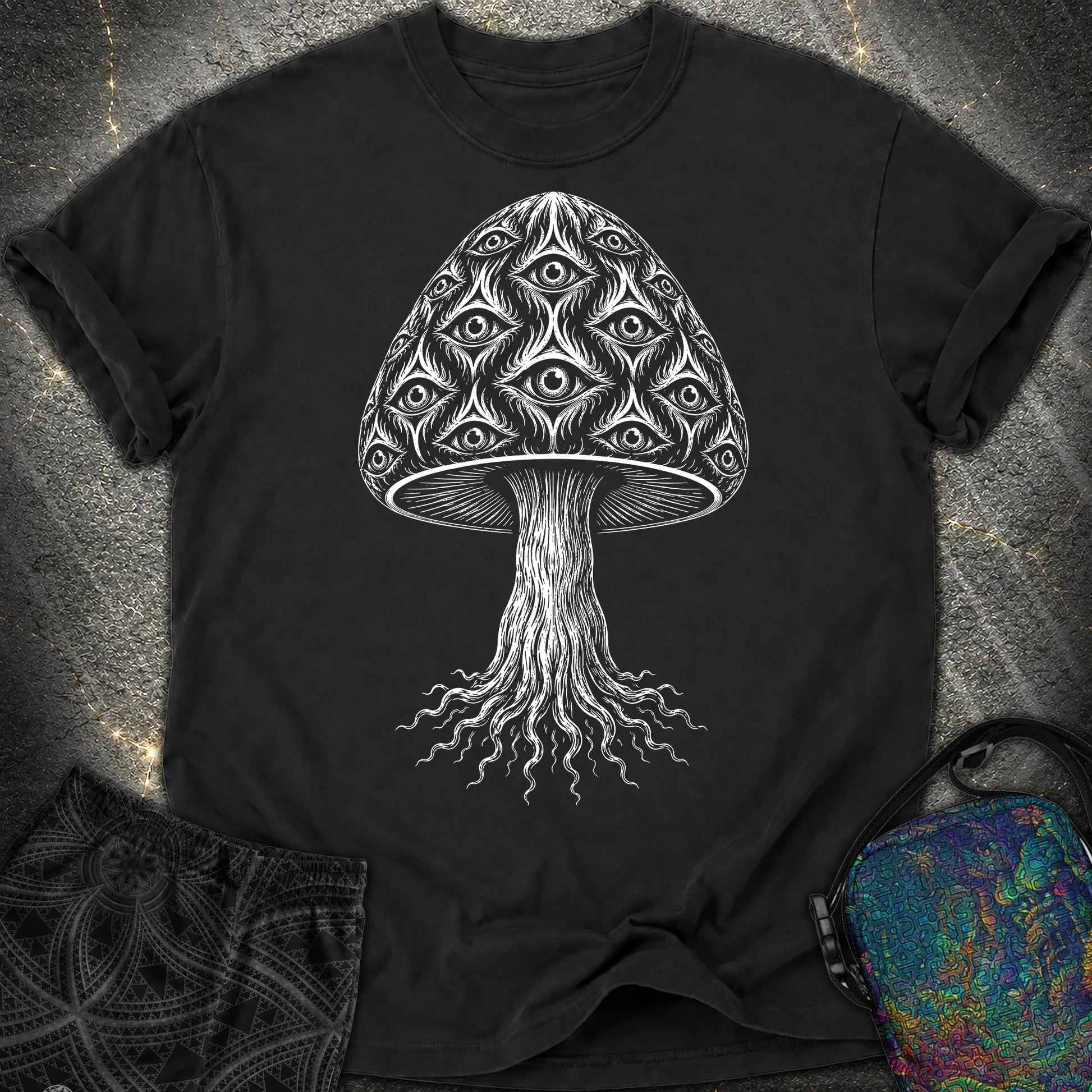 All-Seeing Mushroom - All-Seeing Mushroom Comfort T-Shirt - Black