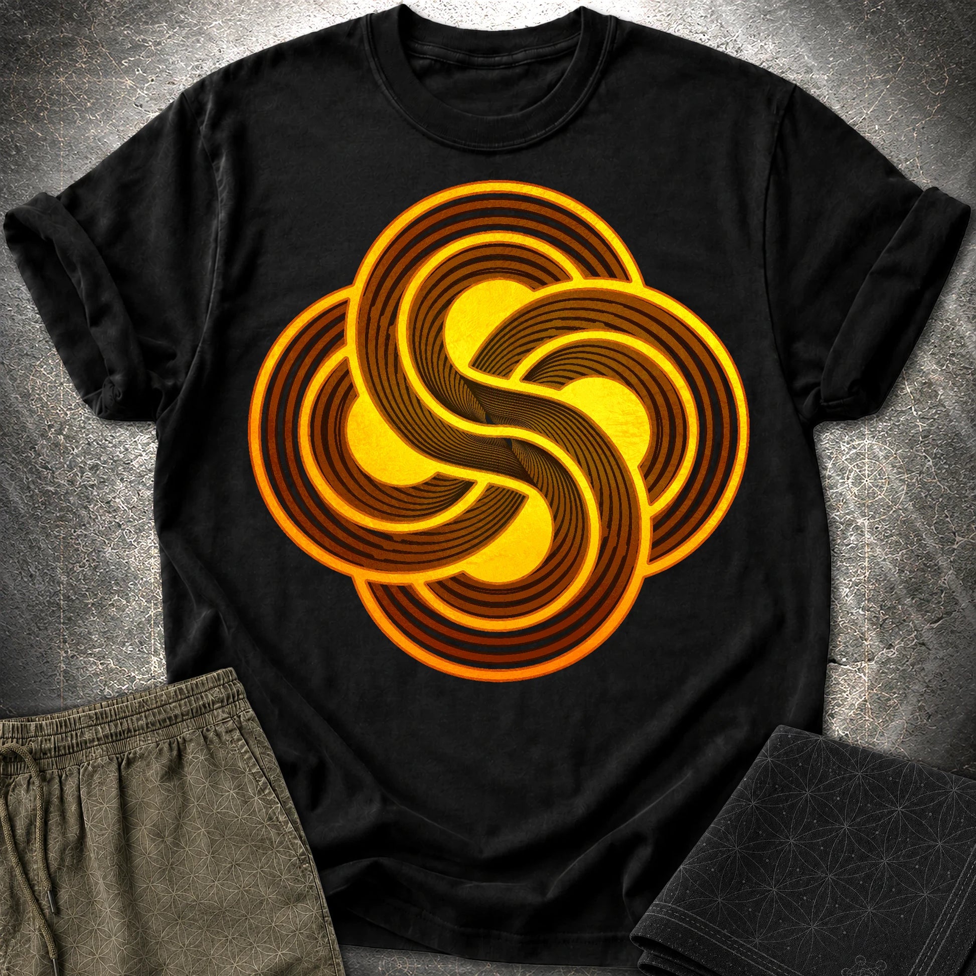 Crop Circle Flow T-Shirt - Crop Circle Flow T-Shirt - Black