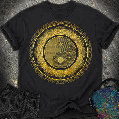 Yin Yang Gold T-Shirt - Yin Yang Gold Comfort T-Shirt - Black