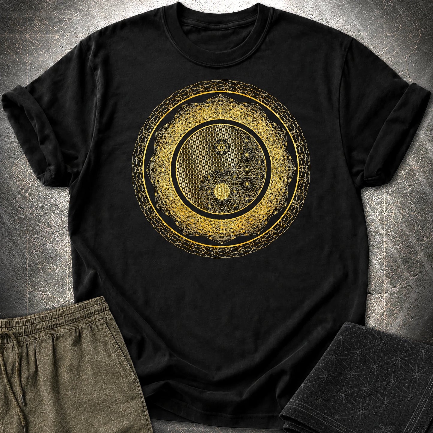 Yin Yang Gold T-Shirt - Yin Yang Gold T-Shirt - Black