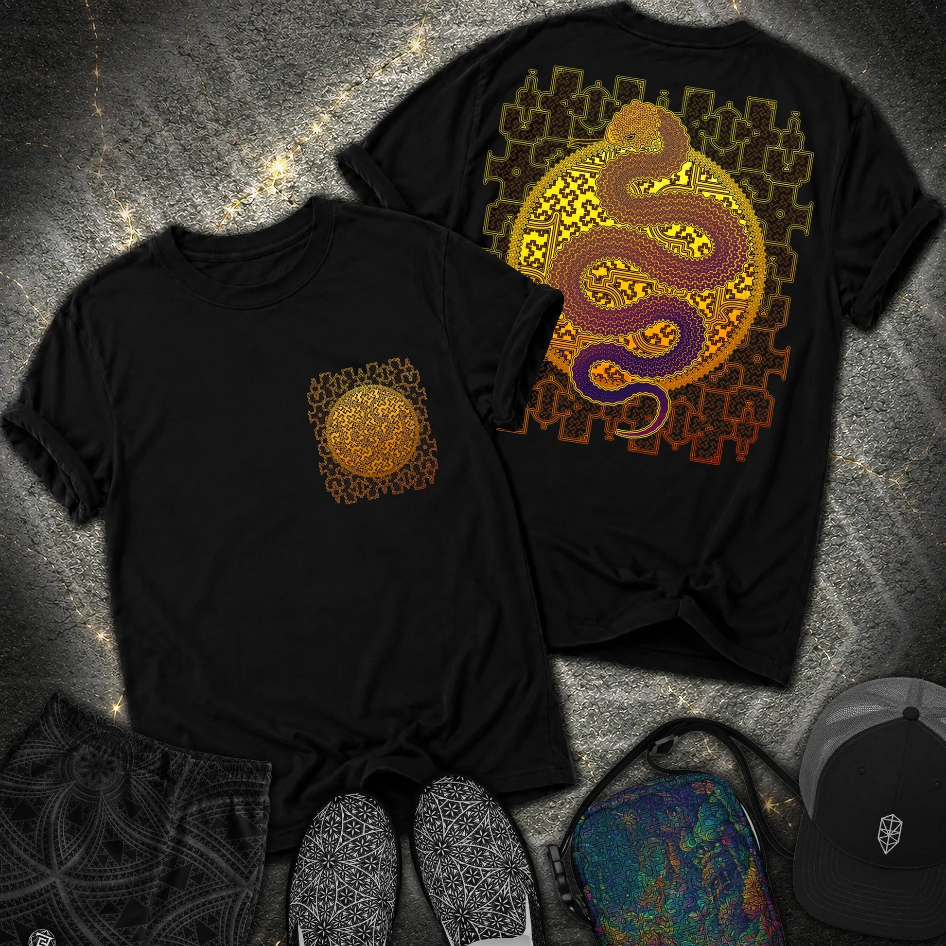 Shipibo Kene Cosmic Snake Comfort 2 Sided T-shirt - Shipibo Kene Cosmic Snake Comfort 2 Sided T-shirt - Black