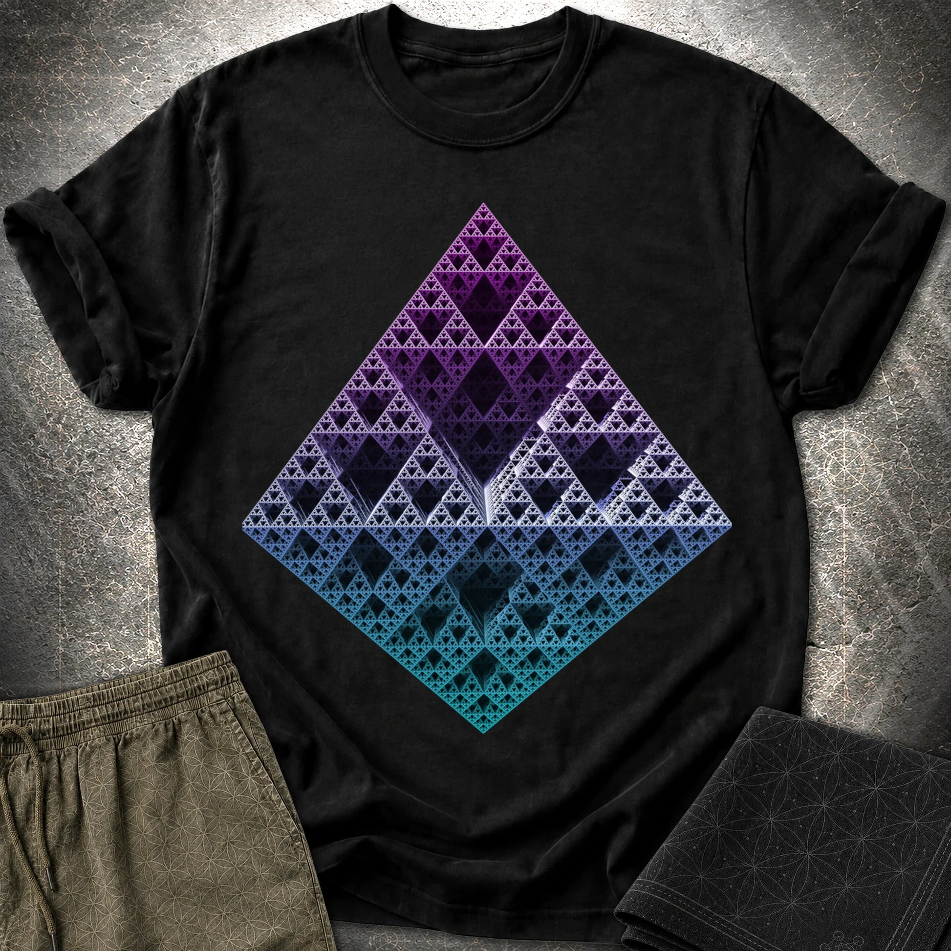 Sierpinski 3D Fractal T-Shirt - Sierpinski 3D Fractal T-Shirt - Black