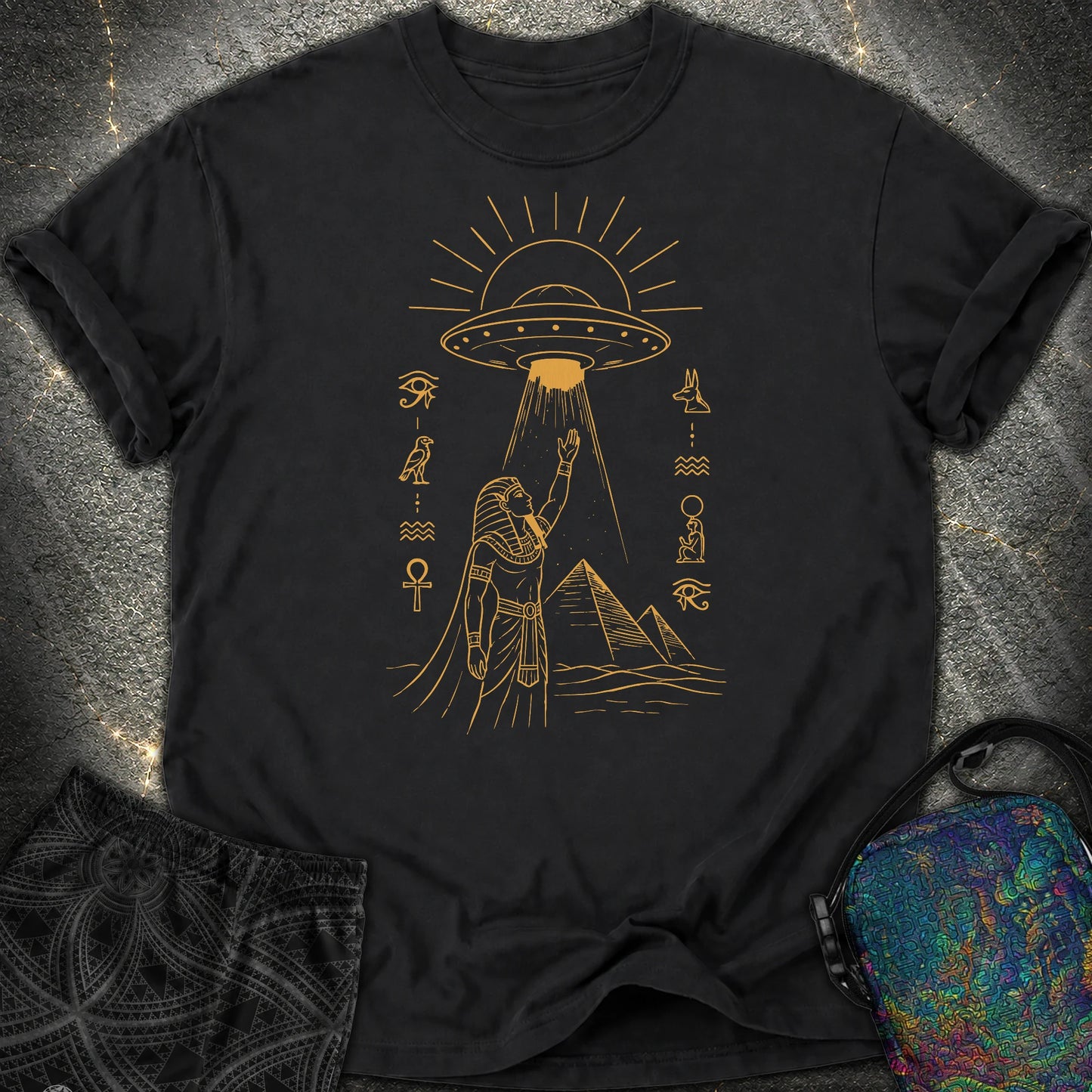 Pharaoh Reaching for the Sky Vessel - Pharaoh Reaching for the Sky Vessel Comfort T-Shirt - Black