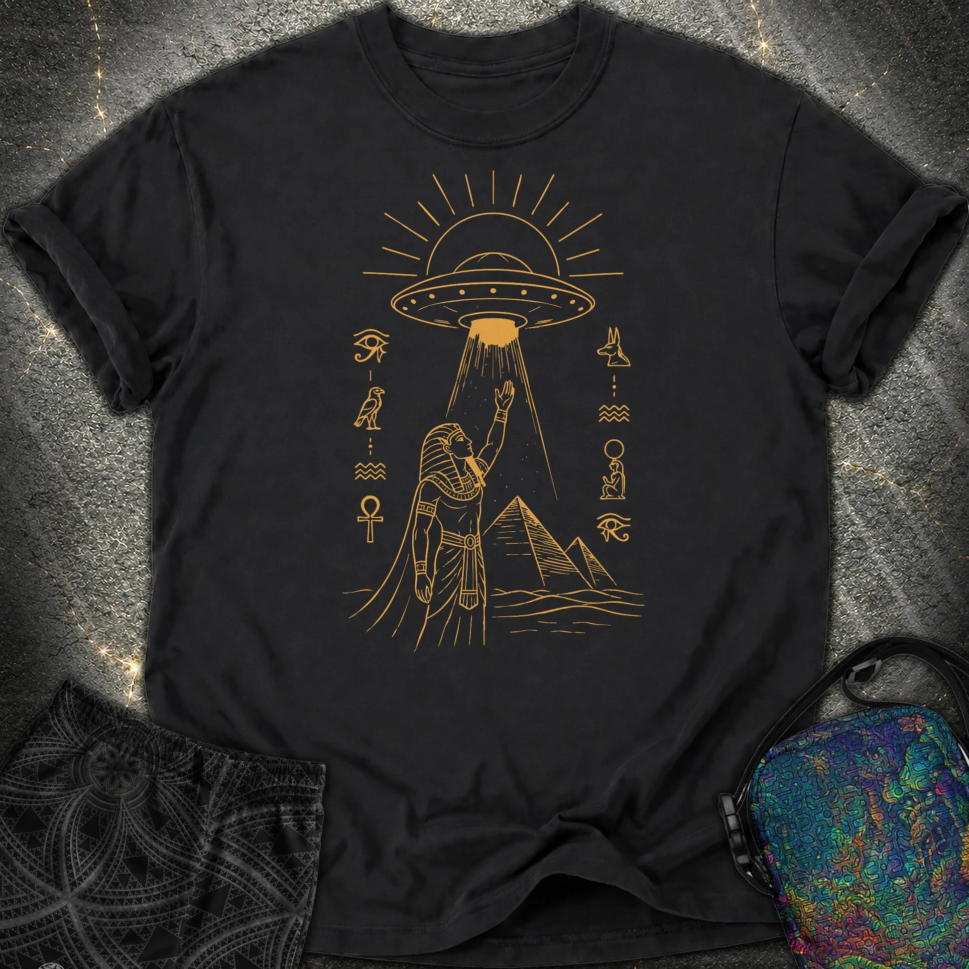 Pharaoh Reaching for the Sky Vessel - Pharaoh Reaching for the Sky Vessel Comfort T-Shirt - Black