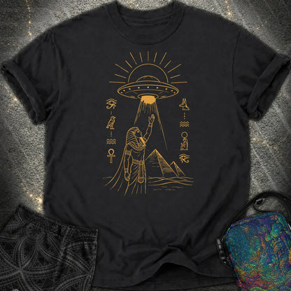 Pharaoh Reaching for the Sky Vessel - Pharaoh Reaching for the Sky Vessel Comfort T-Shirt - Black