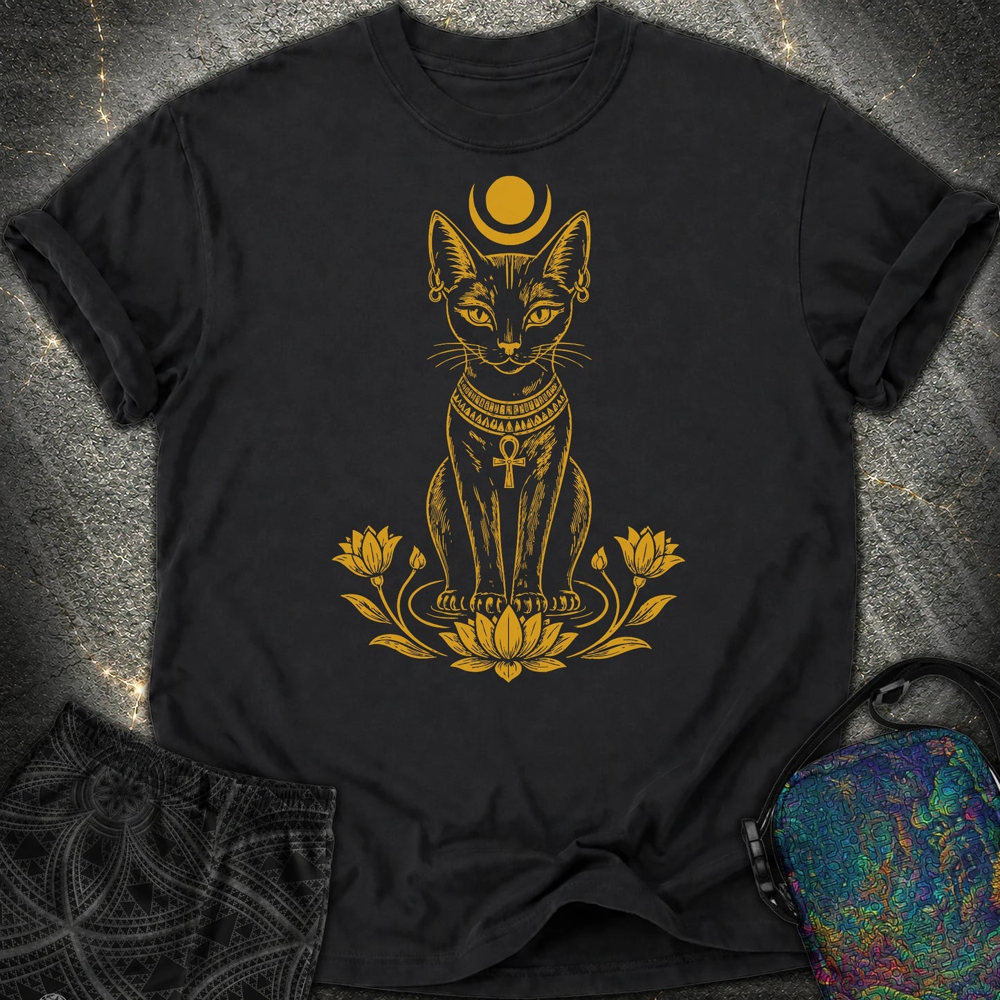 Sacred Cat of the Moon - Sacred Cat of the Moon Comfort T-Shirt - Black