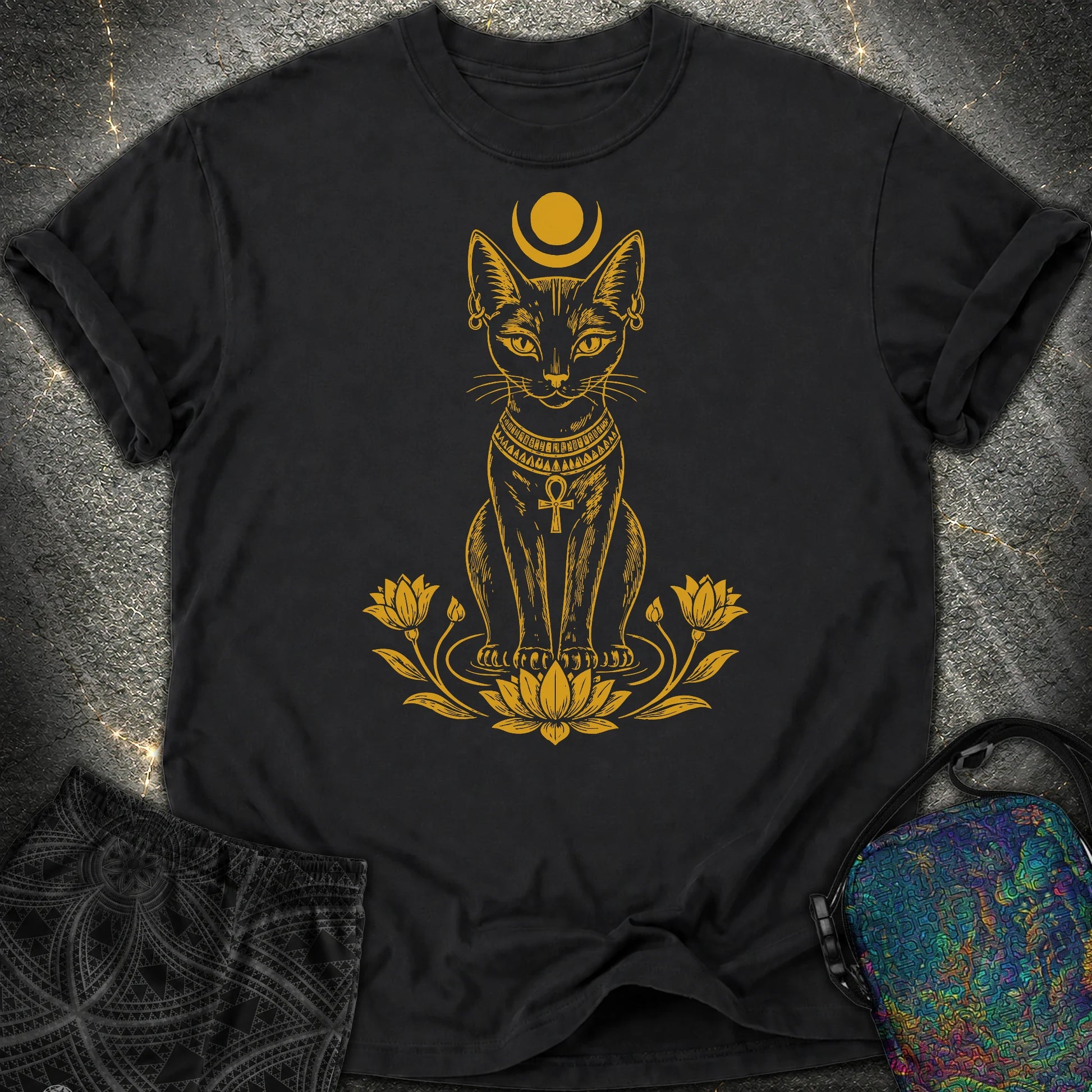 Sacred Cat of the Moon - Sacred Cat of the Moon Comfort T-Shirt - Black