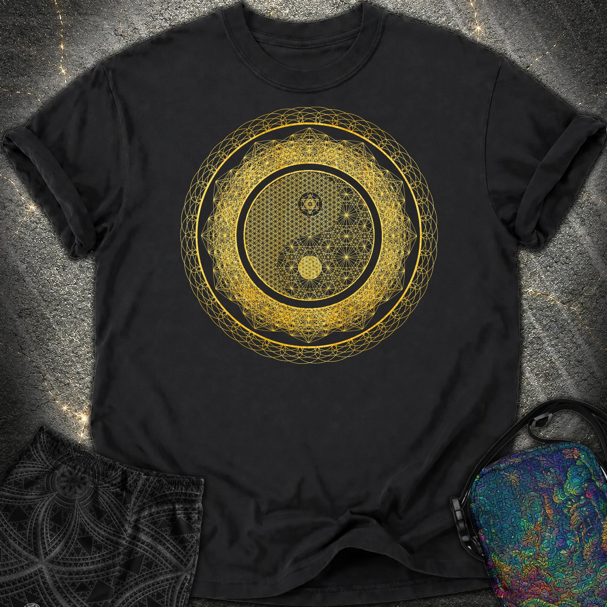 Yin Yang Gold Comfort T-Shirt - Yin Yang Gold Comfort T-Shirt - Black