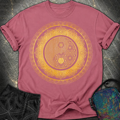 Yin Yang Gold T-Shirt - Yin Yang Gold Comfort T-Shirt - Brick