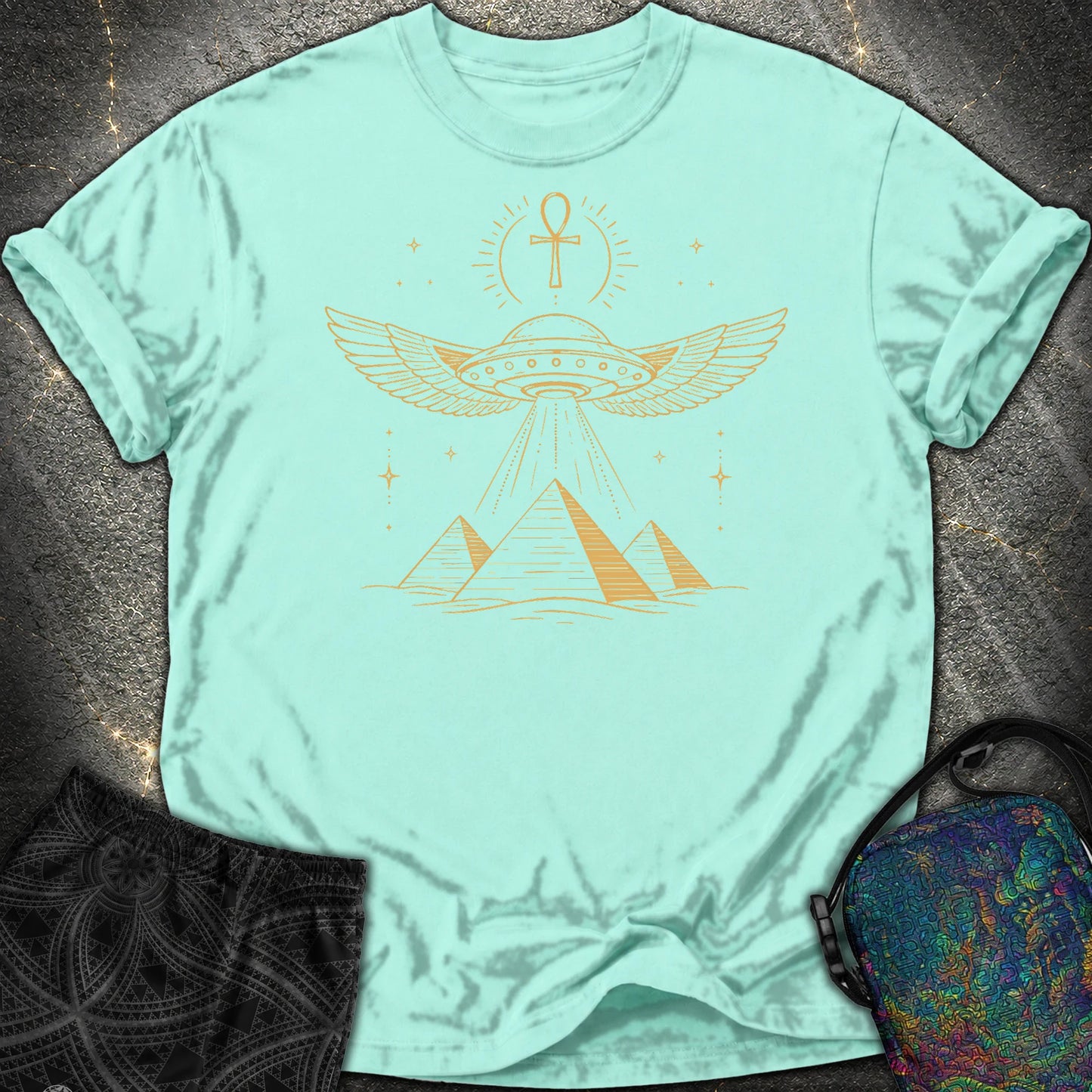 Winged Starship Over the Pyramids - Winged Starship Over the Pyramids Comfort T-Shirt - Chalky Mint