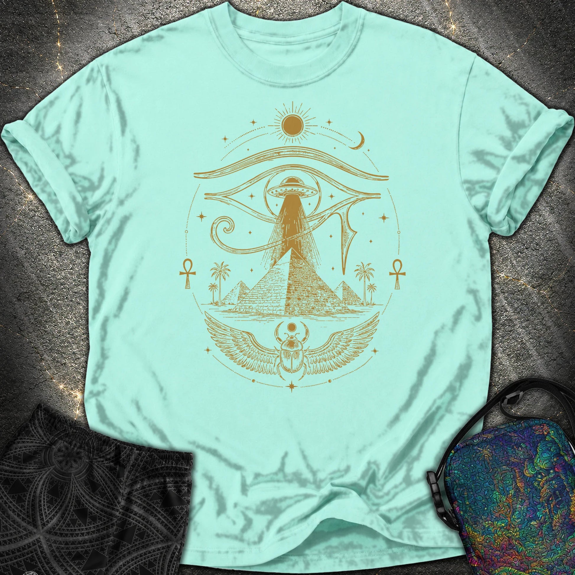 Ancient Eye Over the Pyramids - Ancient Eye Over the Pyramids Comfort T-Shirt - Chalky Mint