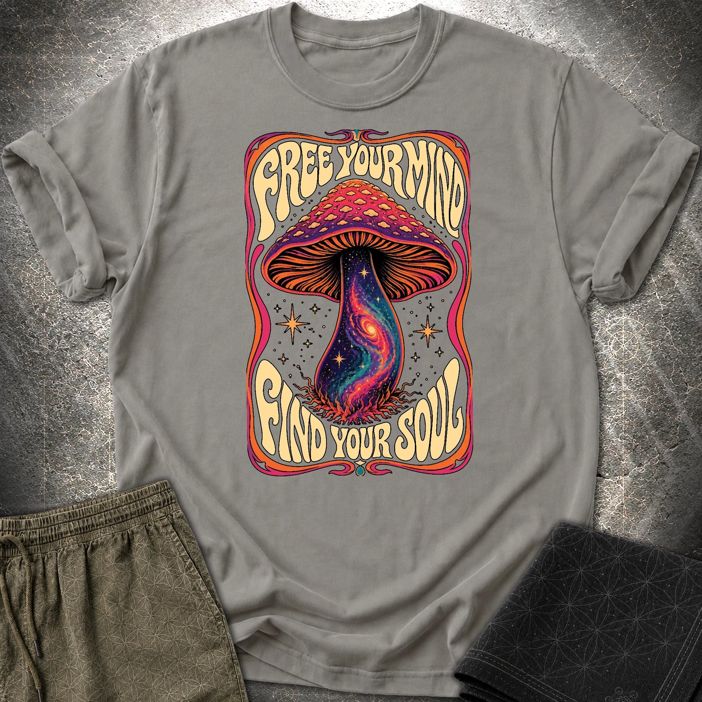 Free Your Mind Mushroom T-Shirt - Free Your Mind Mushroom T-Shirt - Charcoal