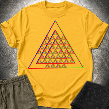 Sierpinski Glitch Triangle T-Shirt - Sierpinski Glitch Triangle T-Shirt - Daisy