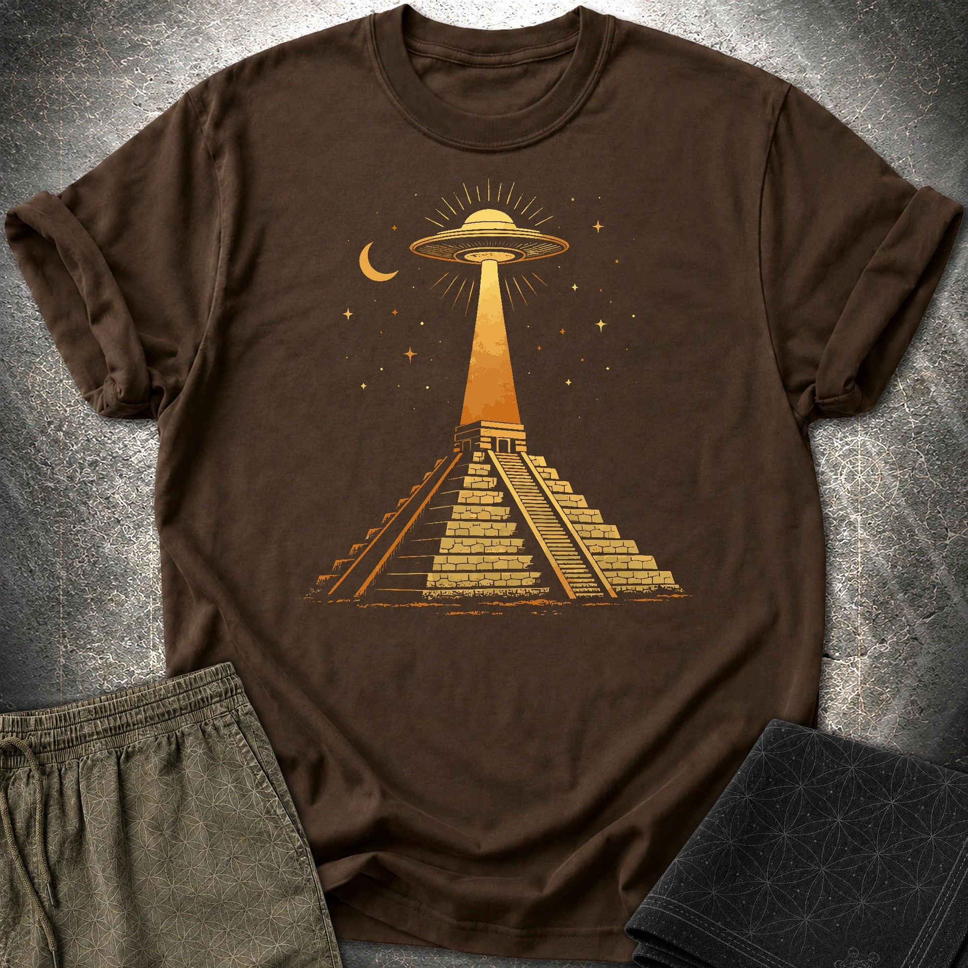 Piramida Majów I UFO - Piramida Majów I UFO T-Shirt - Dark Chocolate