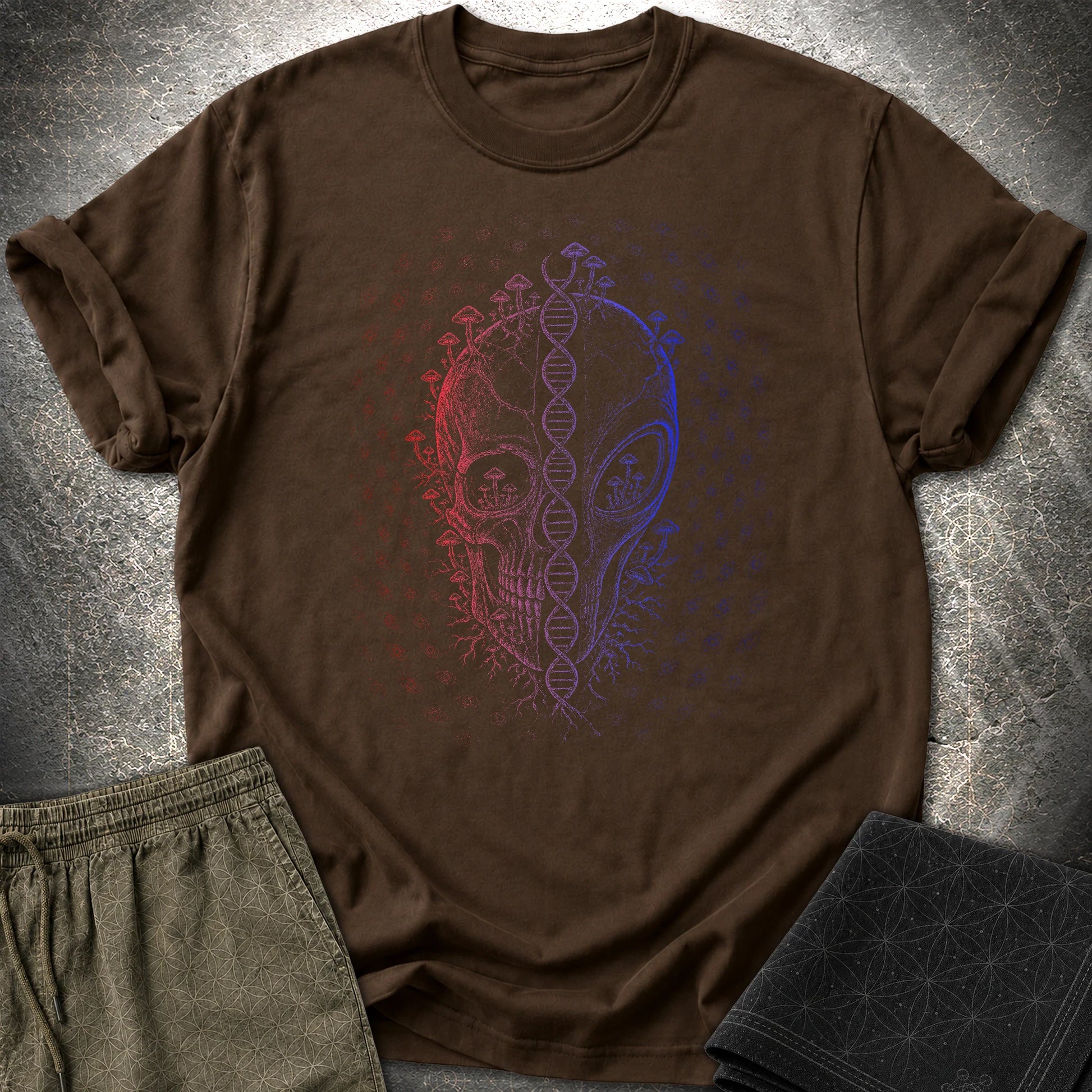 Alien Skull Cosmic Fungi T-Shirt - Alien Skull Cosmic Fungi T-Shirt - Dark Chocolate