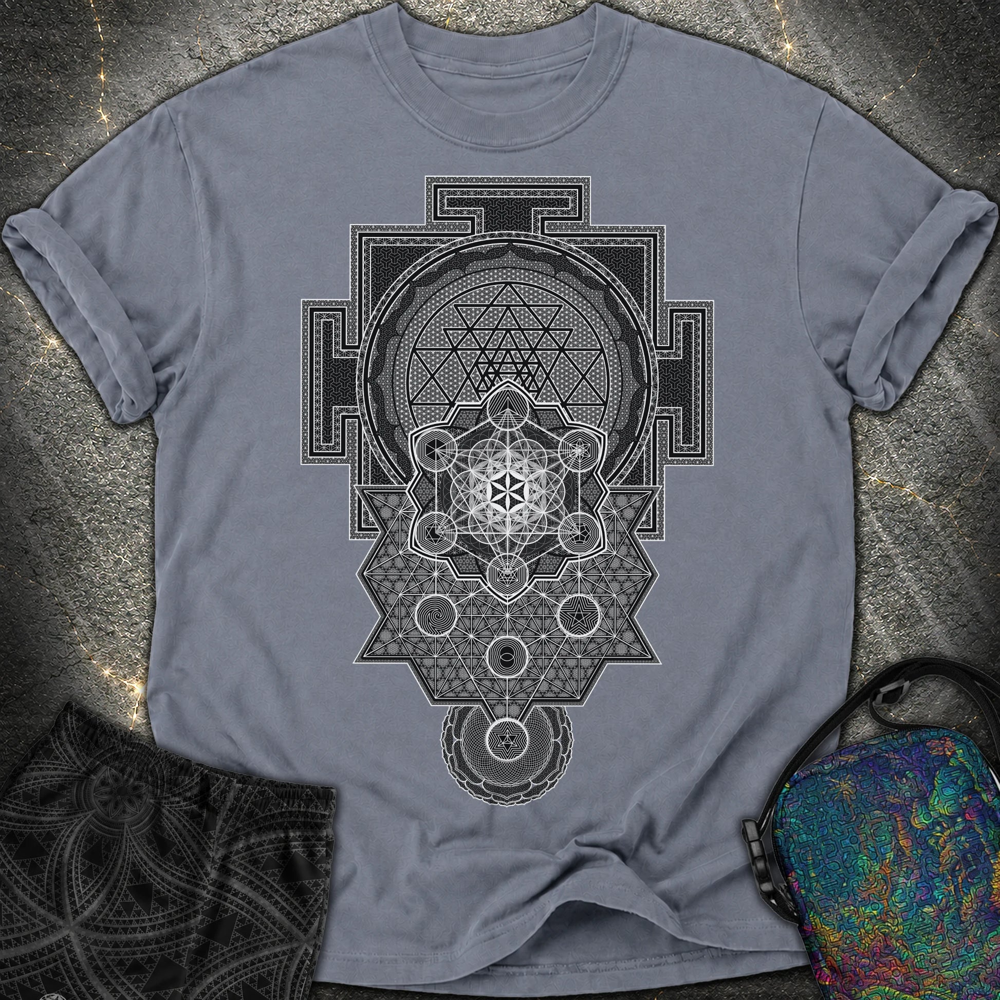Sri Yantra Intricate Sacred Patterns - Sri Yantra Intricate Sacred Patterns Comfort T-Shirt - Denim