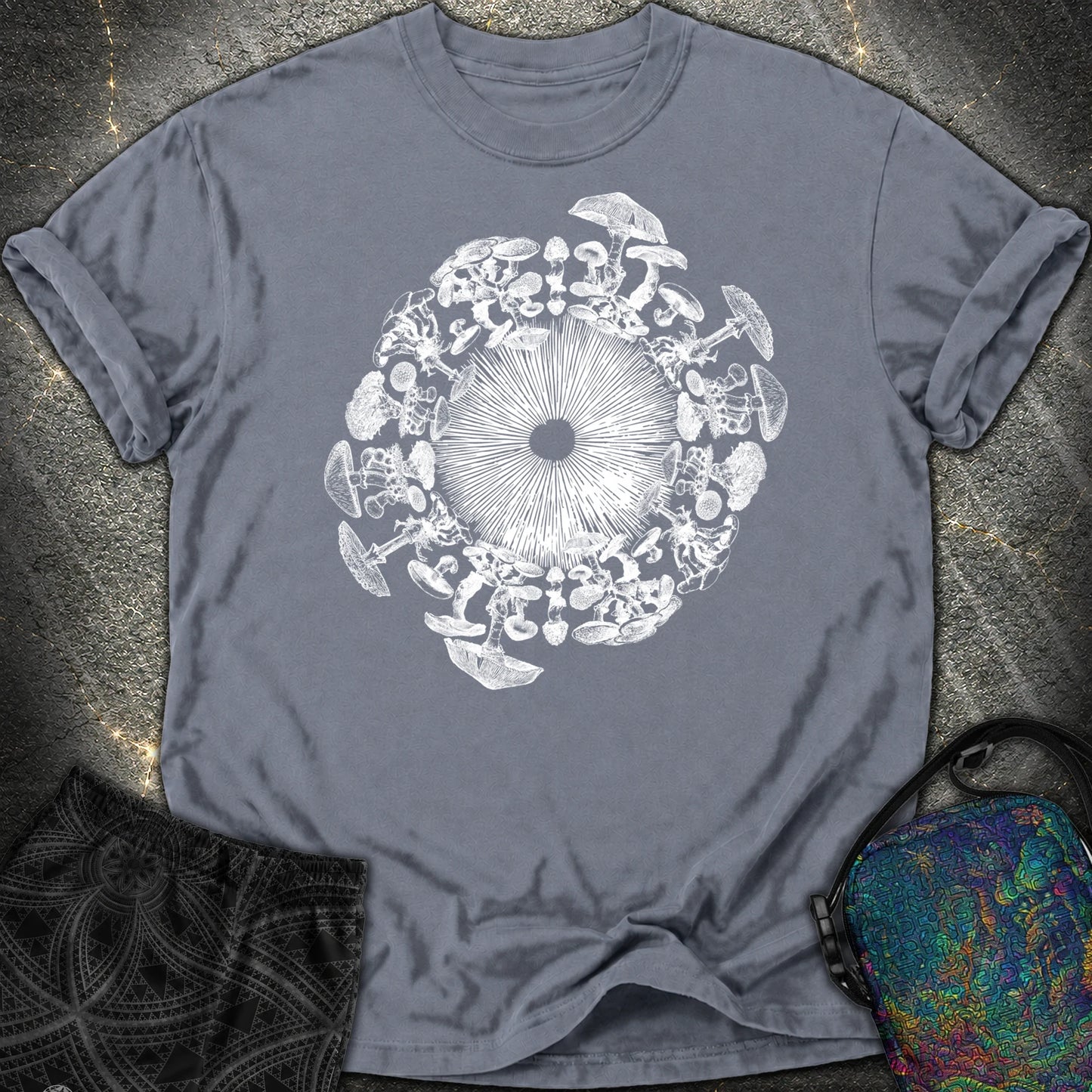 Mushroom Iris Comfort T-Shirt - Mushroom Iris Comfort T-Shirt - Denim