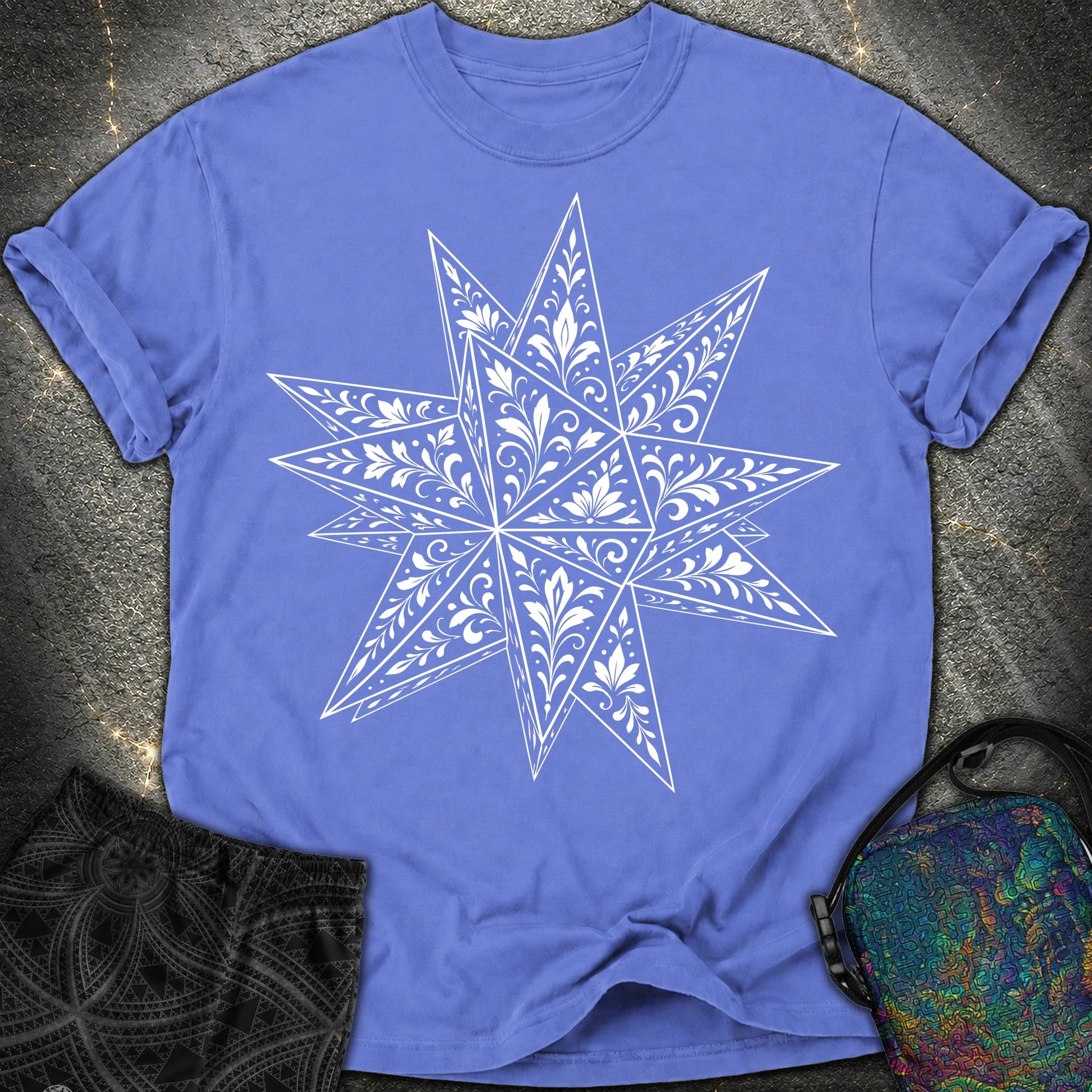 White Floral Stellated Dodecahedron - White Floral Stellated Dodecahedron Comfort T-Shirt - Flo Blue