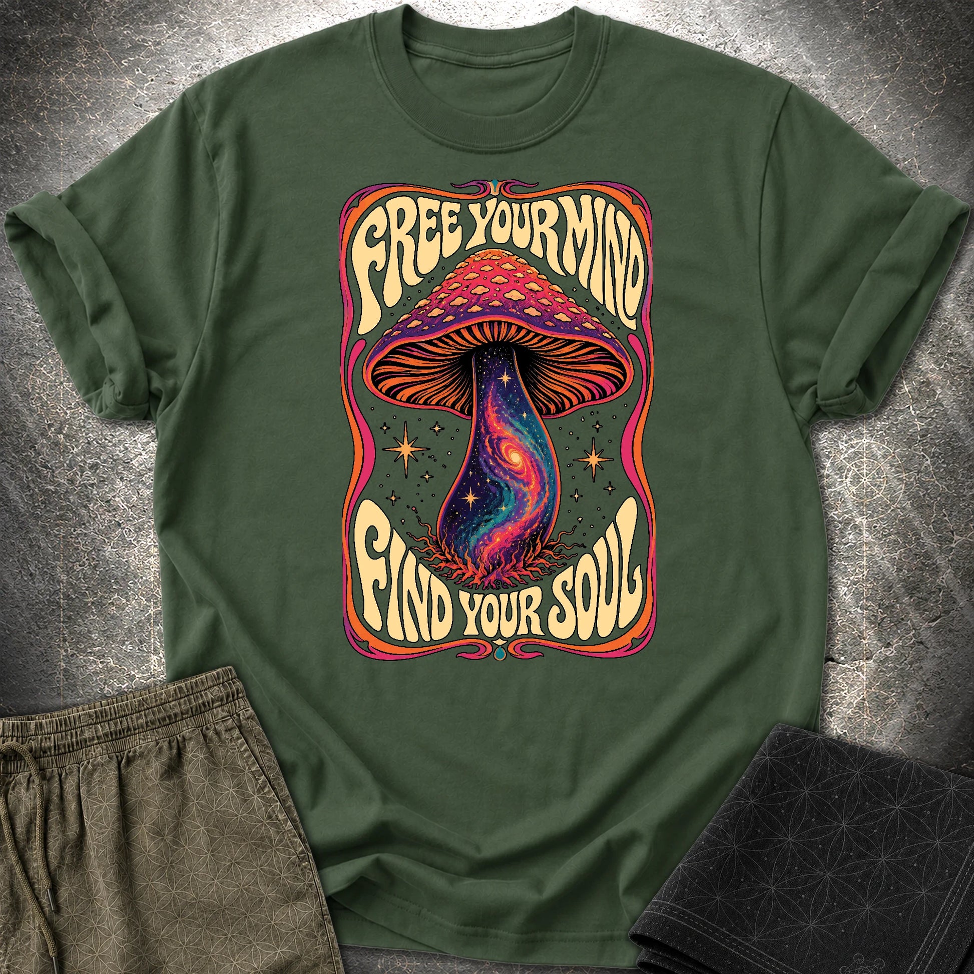 Free Your Mind Mushroom T-Shirt - Free Your Mind Mushroom T-Shirt - Forest Green
