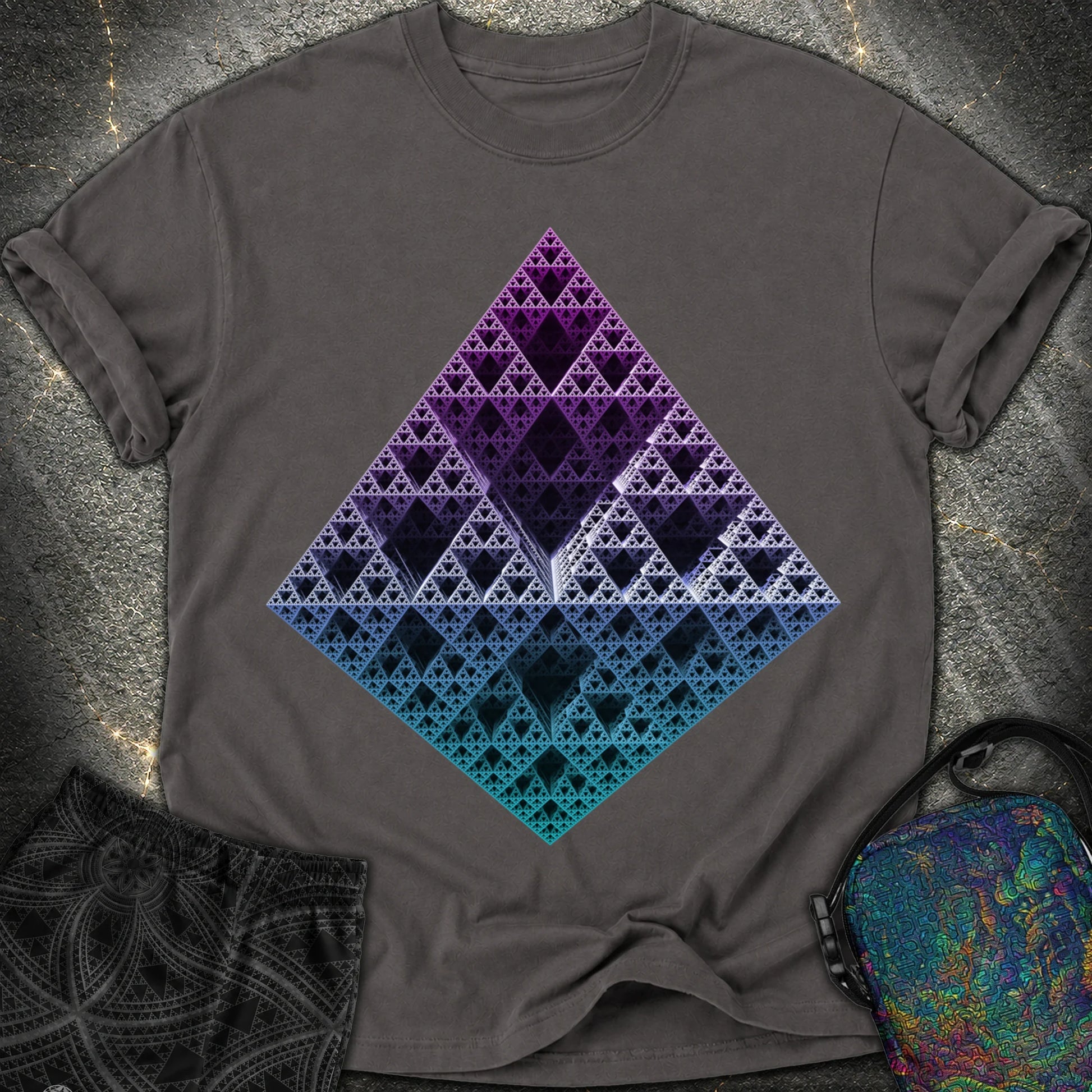 Sierpinski 3D Fractal T-Shirt - Sierpinski 3D Fractal Comfort T-Shirt - Graphite