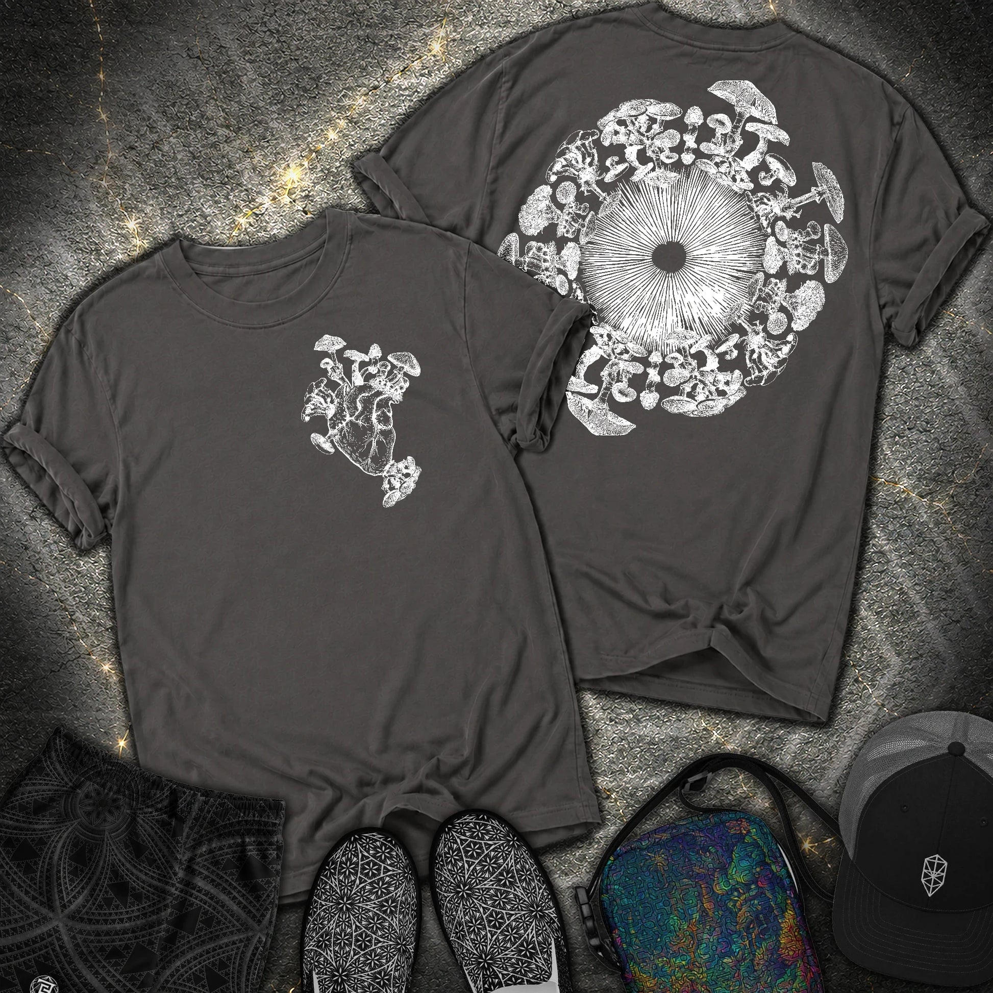Mushroom Heart Mushroom Iris 2 Sided Comfort T-Shirt - Mushroom Heart Mushroom Iris 2 Sided Comfort T-Shirt - Graphite