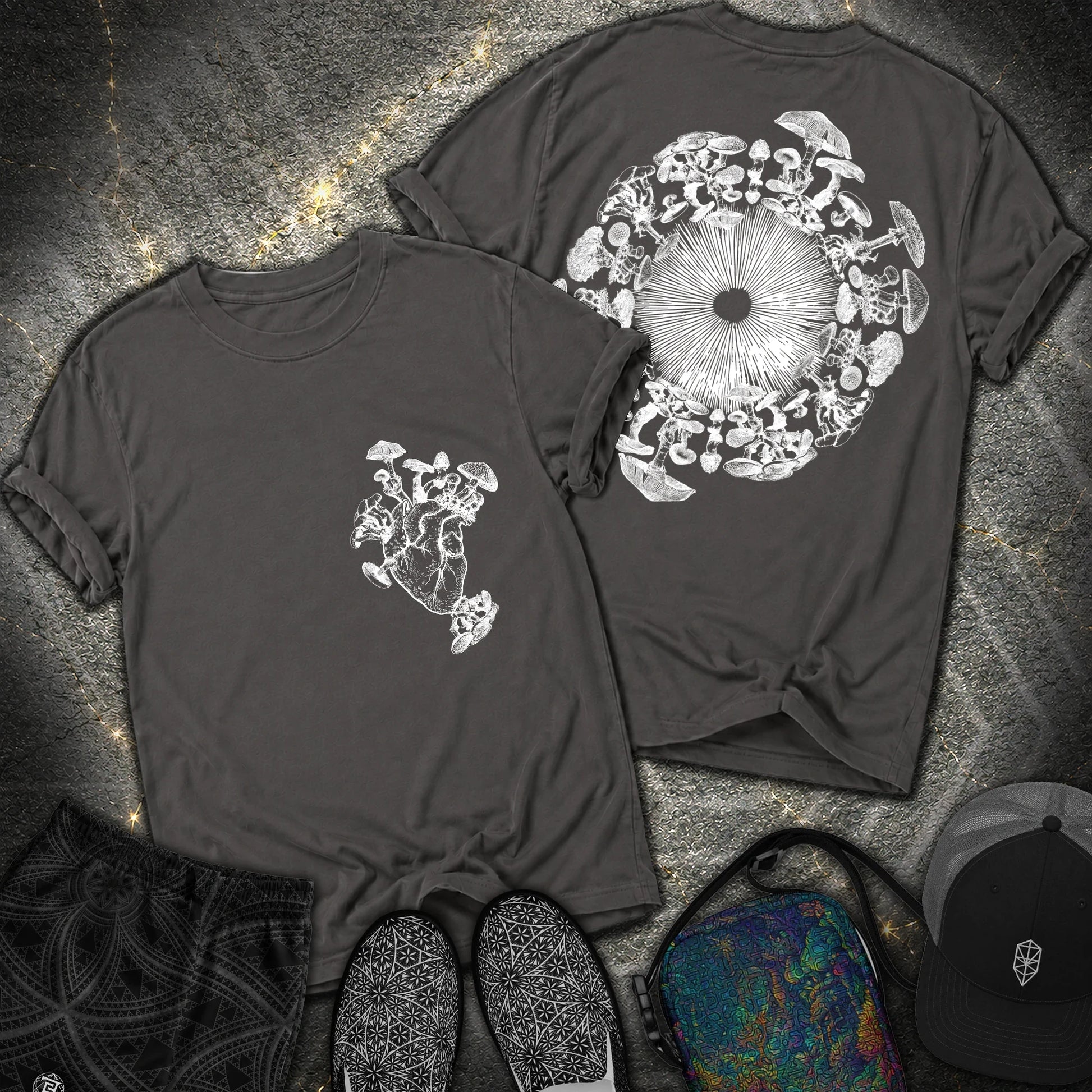 Mushroom Heart Mushroom Iris 2 Sided Comfort T-Shirt - Mushroom Heart Mushroom Iris 2 Sided Comfort T-Shirt - Graphite