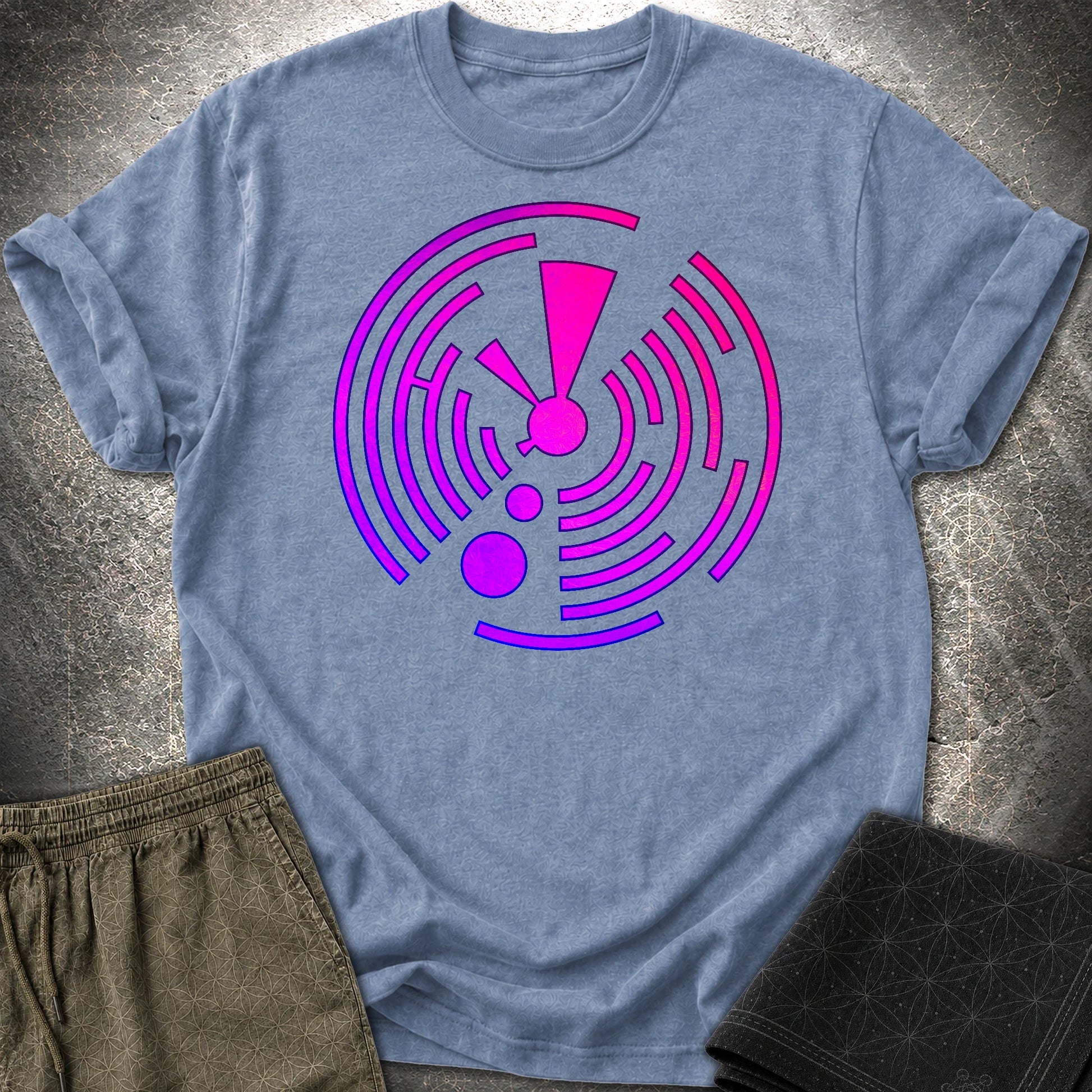 Crop Circle Electric Pink T-Shirt - Crop Circle Electric Pink T-Shirt - Heather Indigo