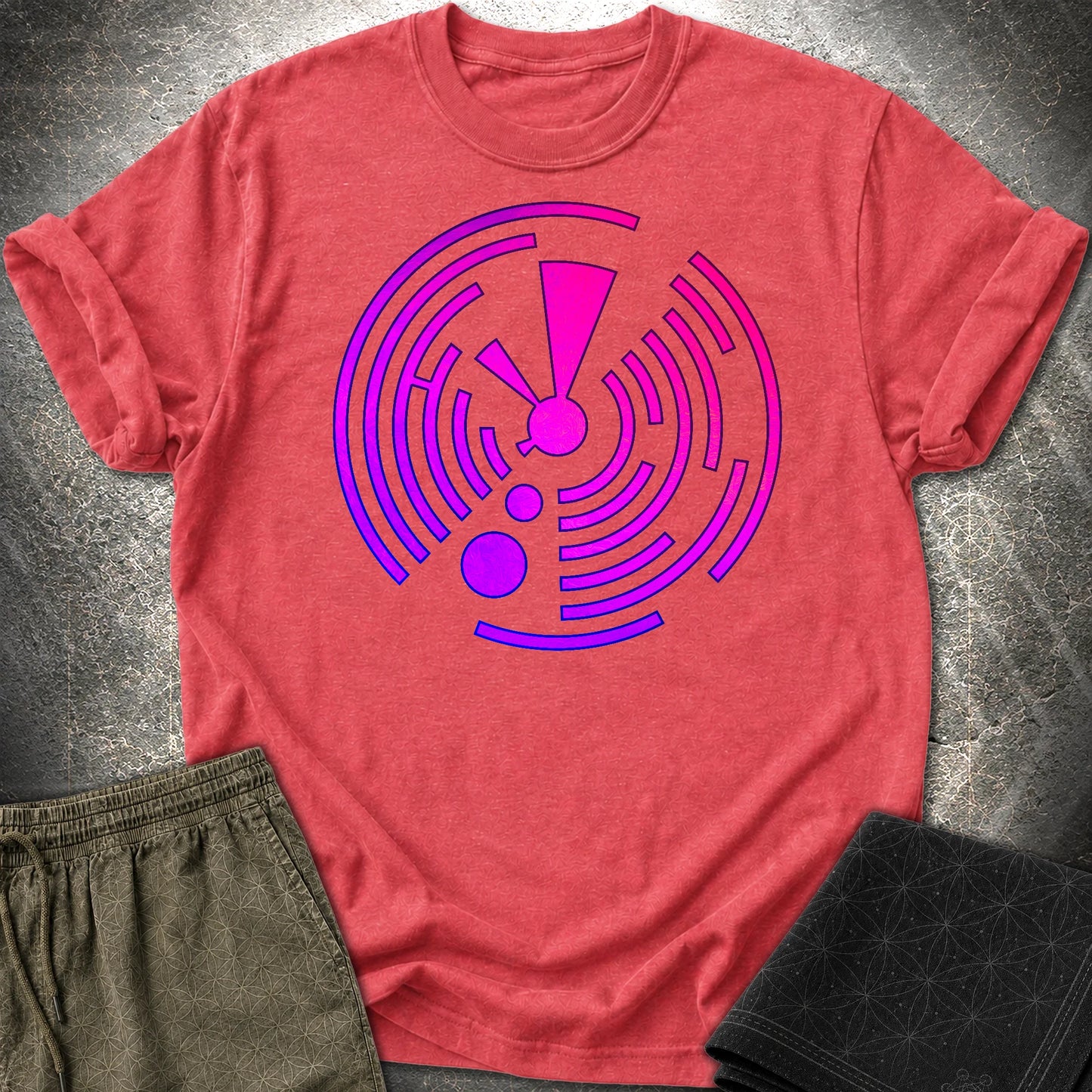 Crop Circle Electric Pink T-Shirt - Crop Circle Electric Pink T-Shirt - Heather Red