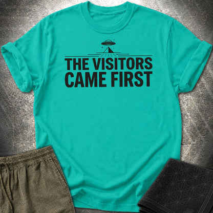 The Visittors Come First Czarne - The Visittors Come First Czarne T-Shirt - Jade Dome