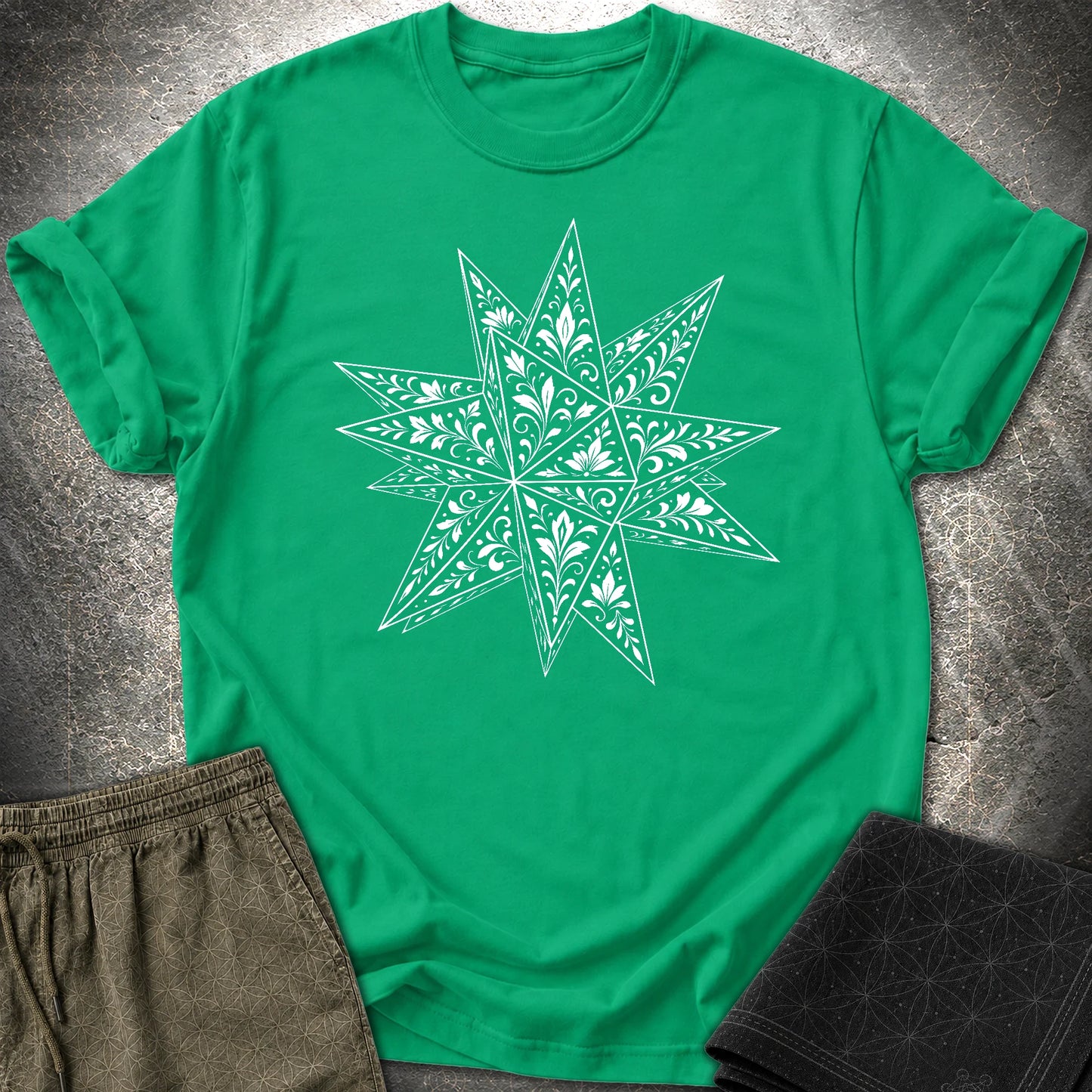 White Floral Stellated Dodecahedron T-Shirt - White Floral Stellated Dodecahedron T-Shirt - Kelly Green