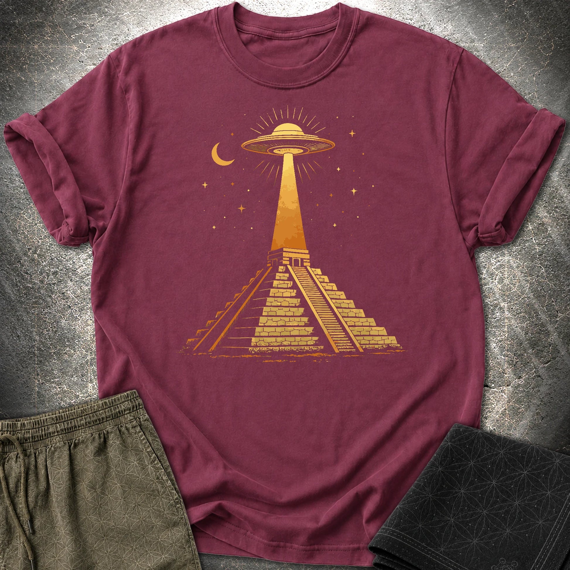 Piramida Majów I UFO - Piramida Majów I UFO T-Shirt - Maroon