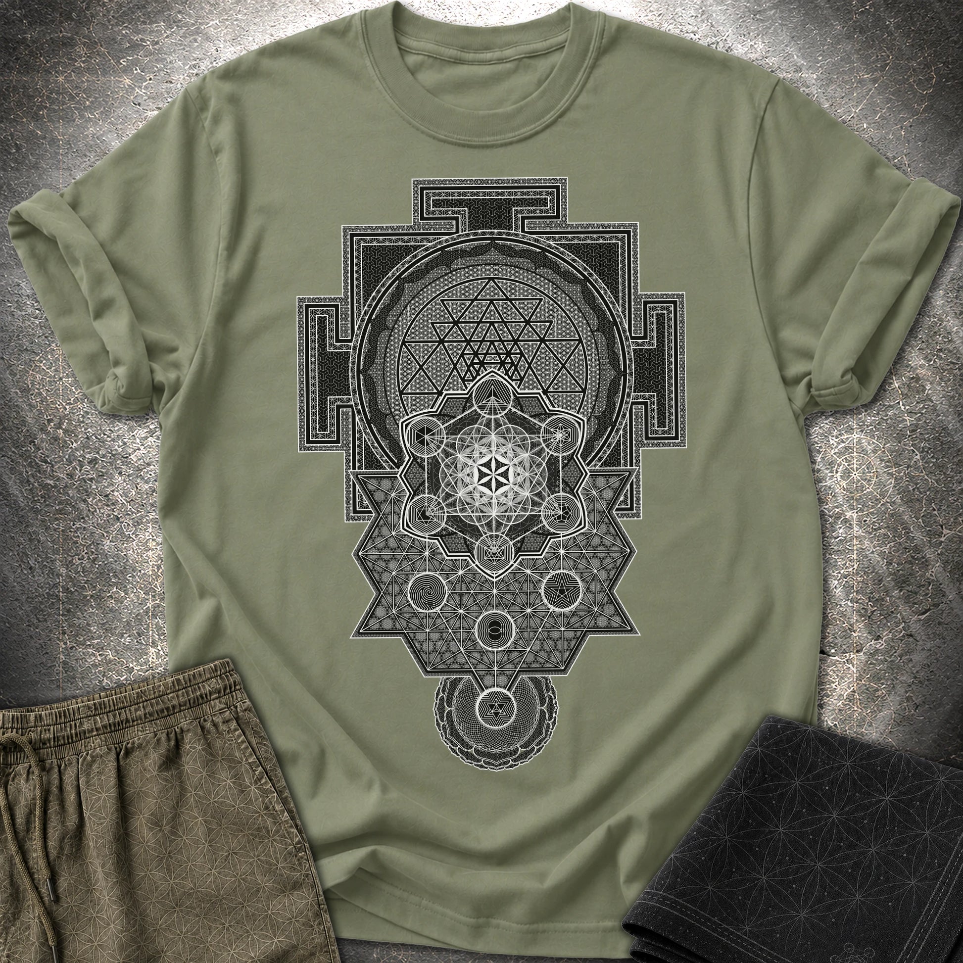 Sri Yantra Intricate Sacred Patterns - Sri Yantra Intricate Sacred Patterns T-Shirt - Military Green
