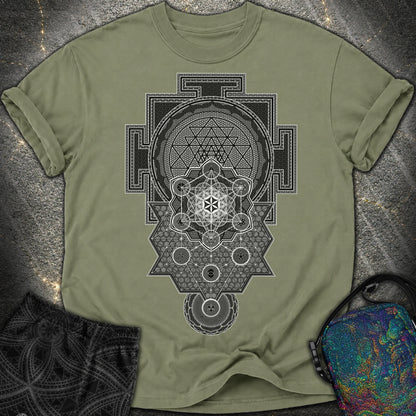 Sri Yantra Intricate Sacred Patterns - Sri Yantra Intricate Sacred Patterns Comfort T-Shirt - Moss