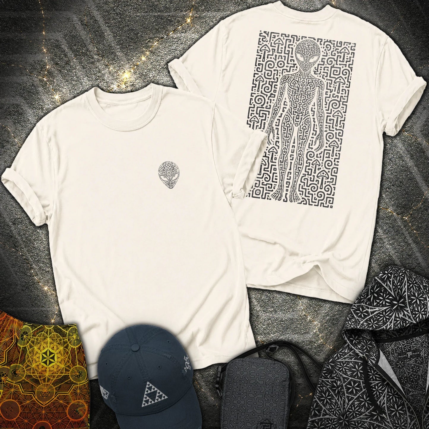 Psychedelic Distressed Alien 2 Sided Comfort T-Shirt - Psychedelic Distressed Alien 2 Sided T-Shirt - Natural