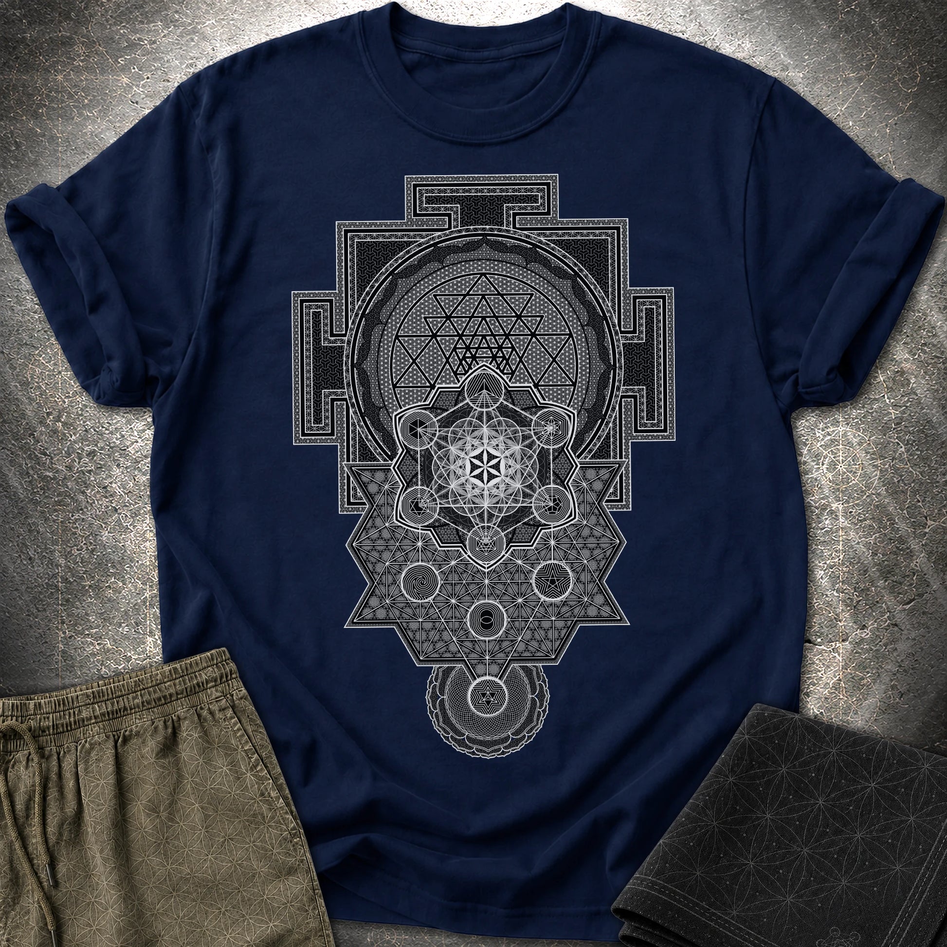 Sri Yantra Intricate Sacred Patterns - Sri Yantra Intricate Sacred Patterns T-Shirt - Navy