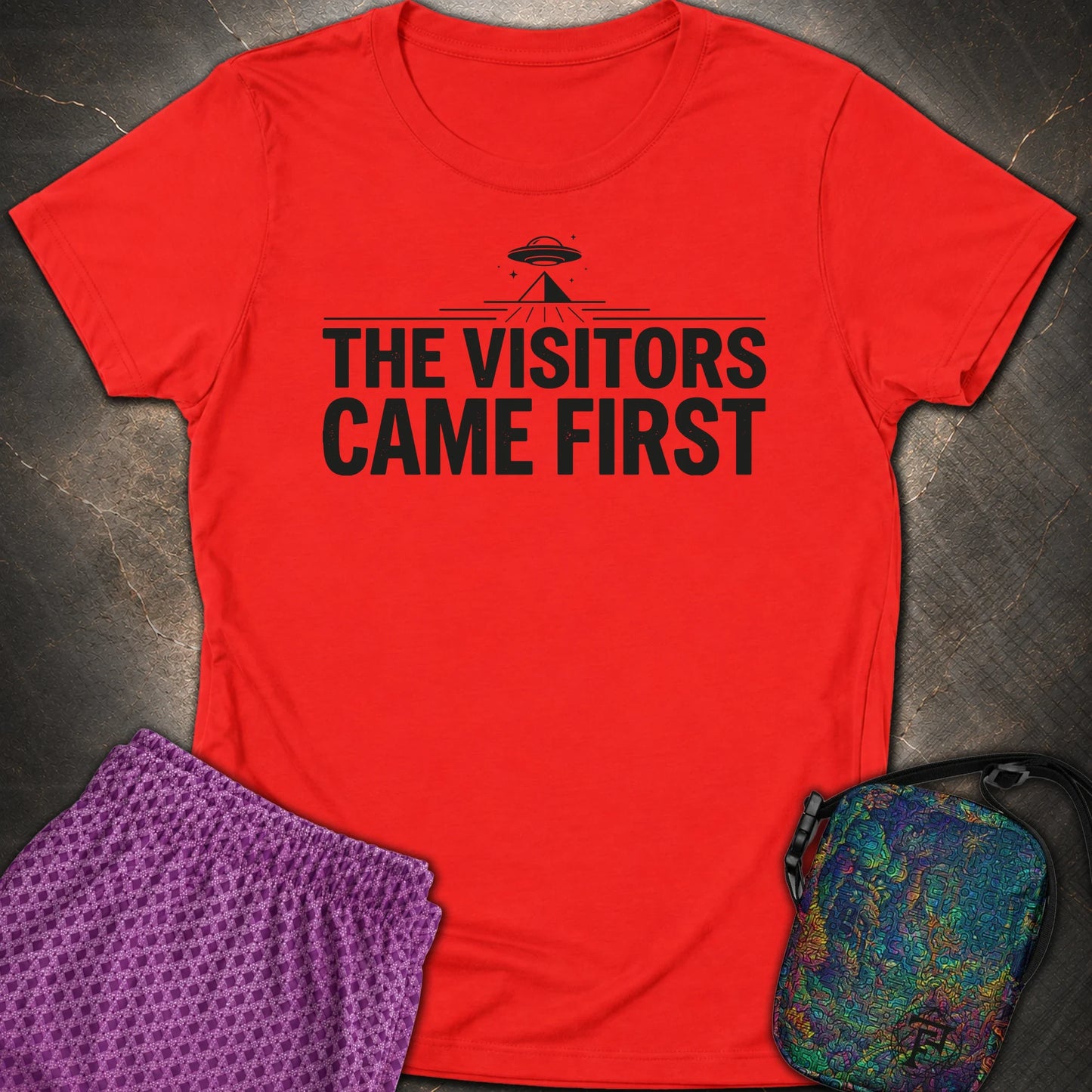 The Visittors Come First Czarne - The Visittors Come First Czarne Womens T-Shirt - Red