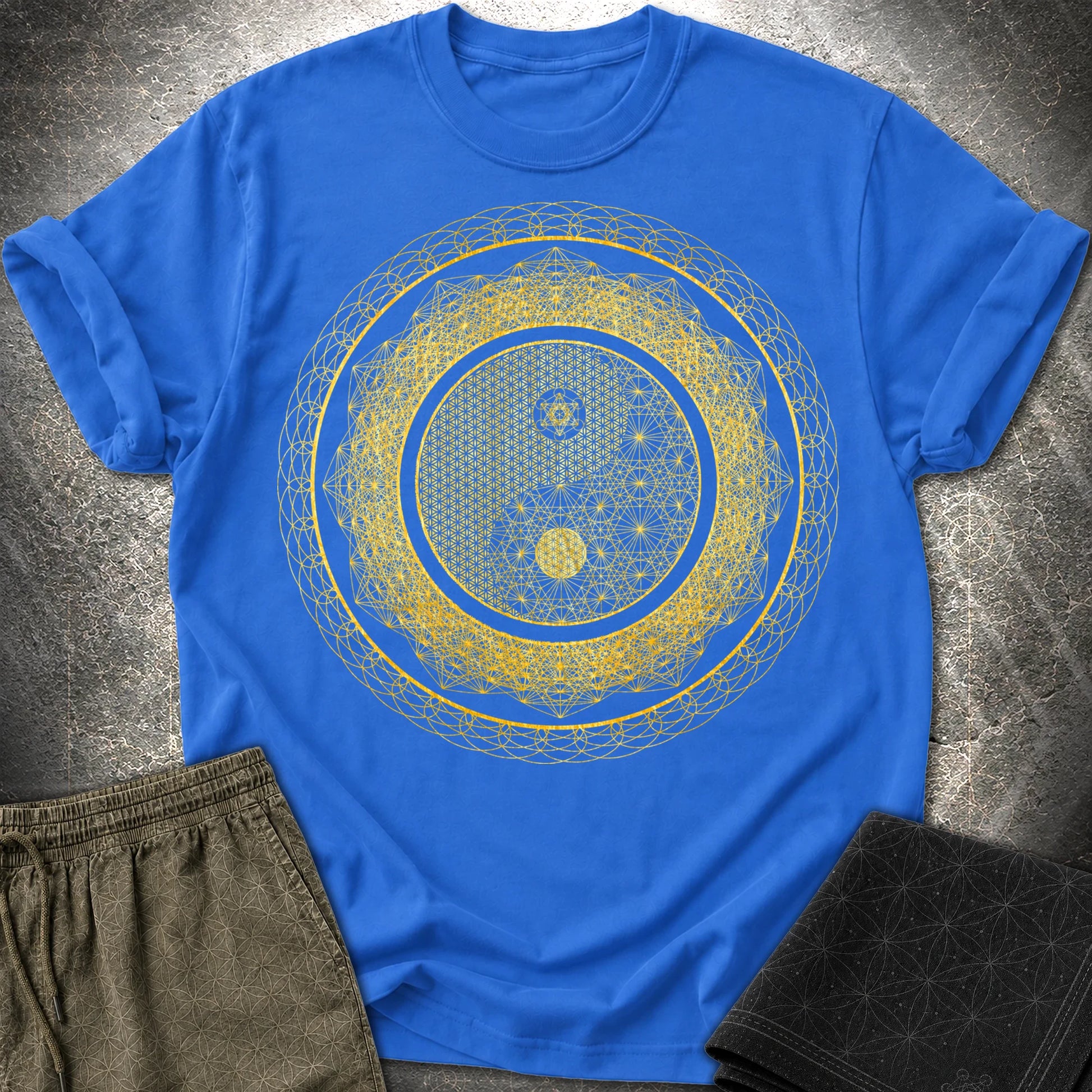 Yin Yang Gold T-Shirt - Yin Yang Gold T-Shirt - Royal