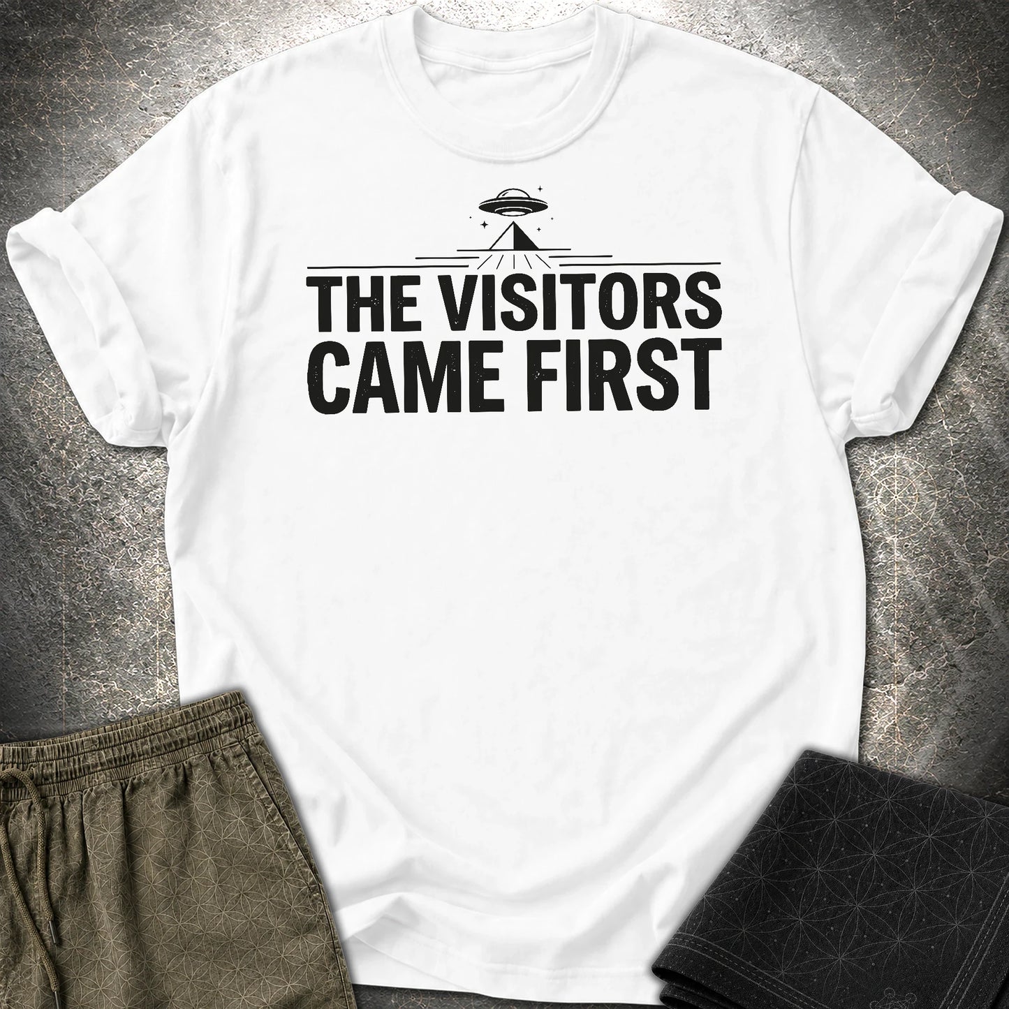 The Visittors Come First Czarne - The Visittors Come First Czarne T-Shirt - White