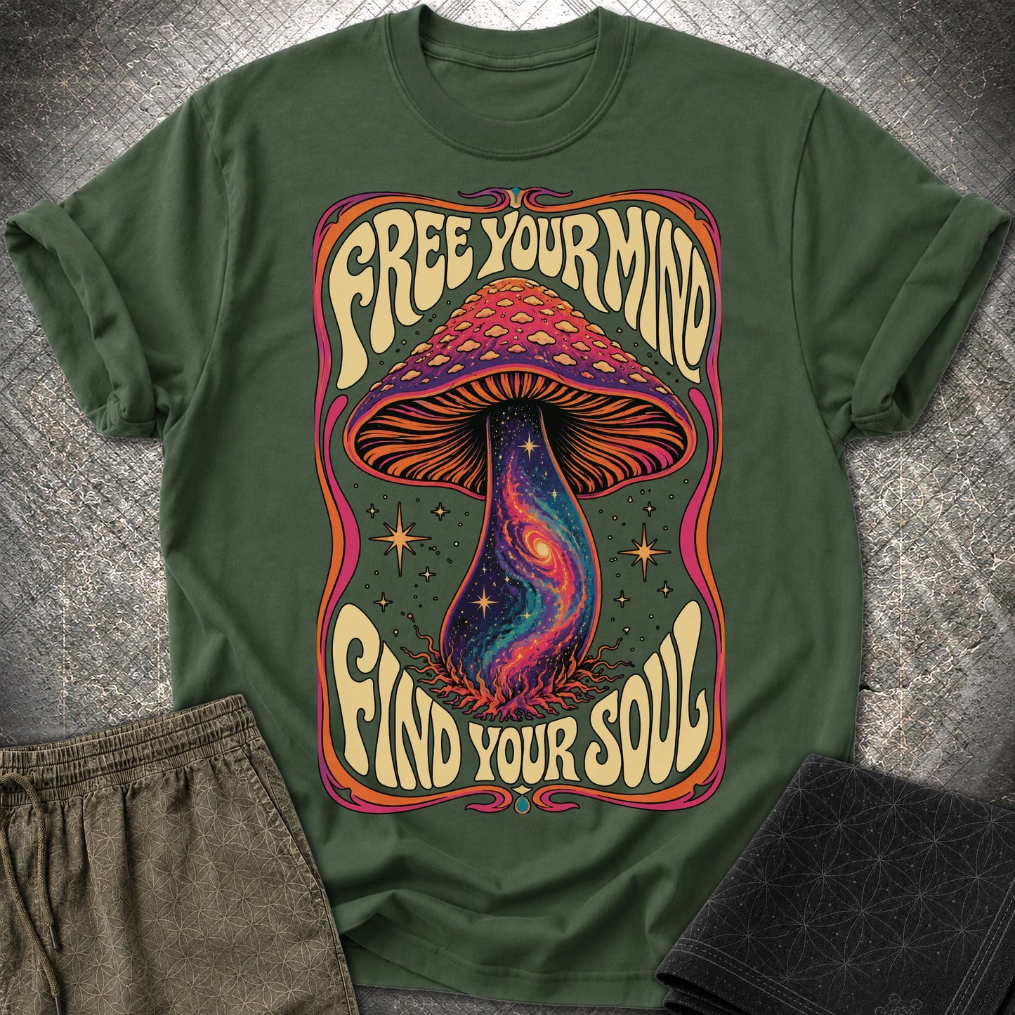 Free Your Mind Mushroom T-Shirt - Free Your Mind Mushroom T-Shirt - Forest Green