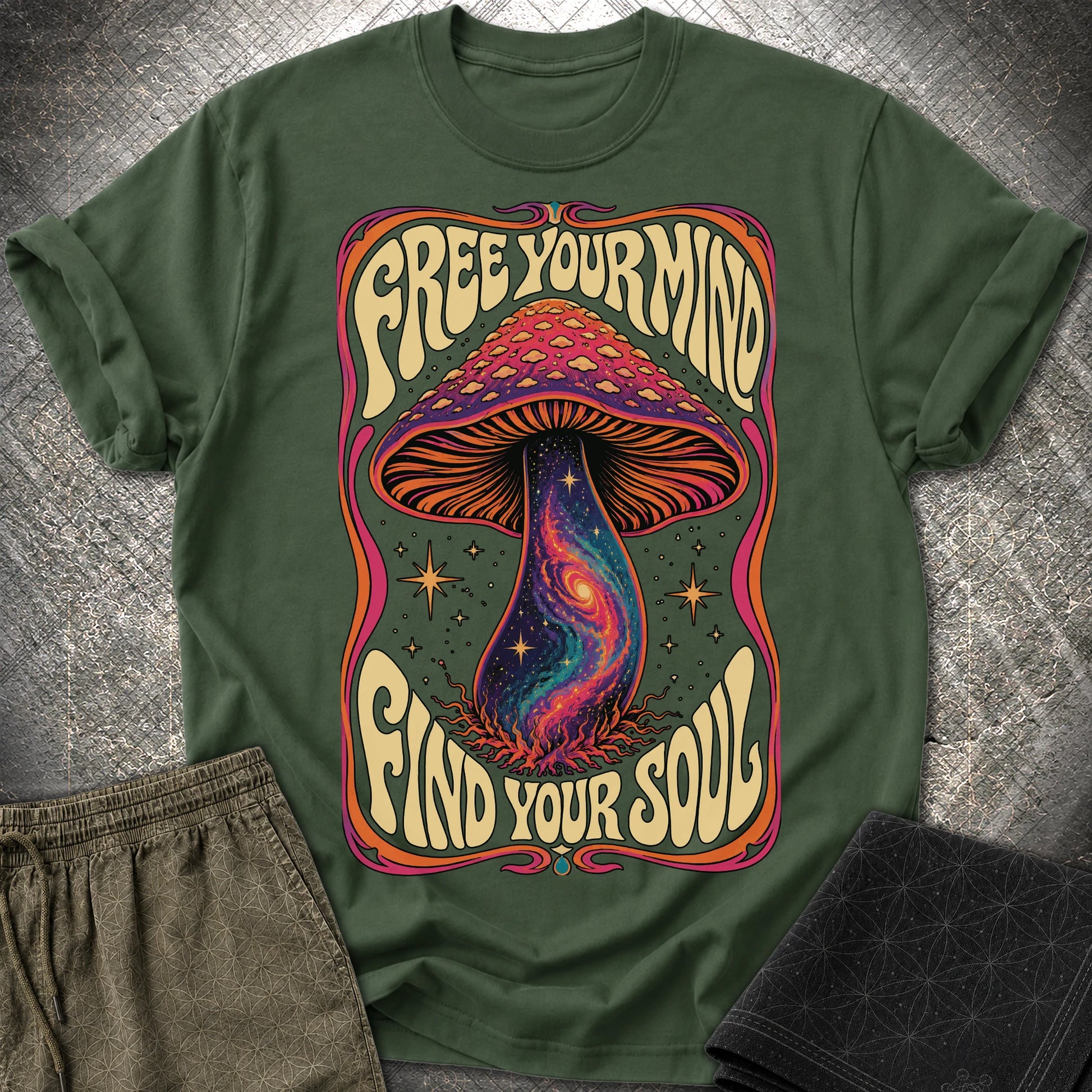 Free Your Mind Mushroom T-Shirt - Free Your Mind Mushroom T-Shirt - Forest Green